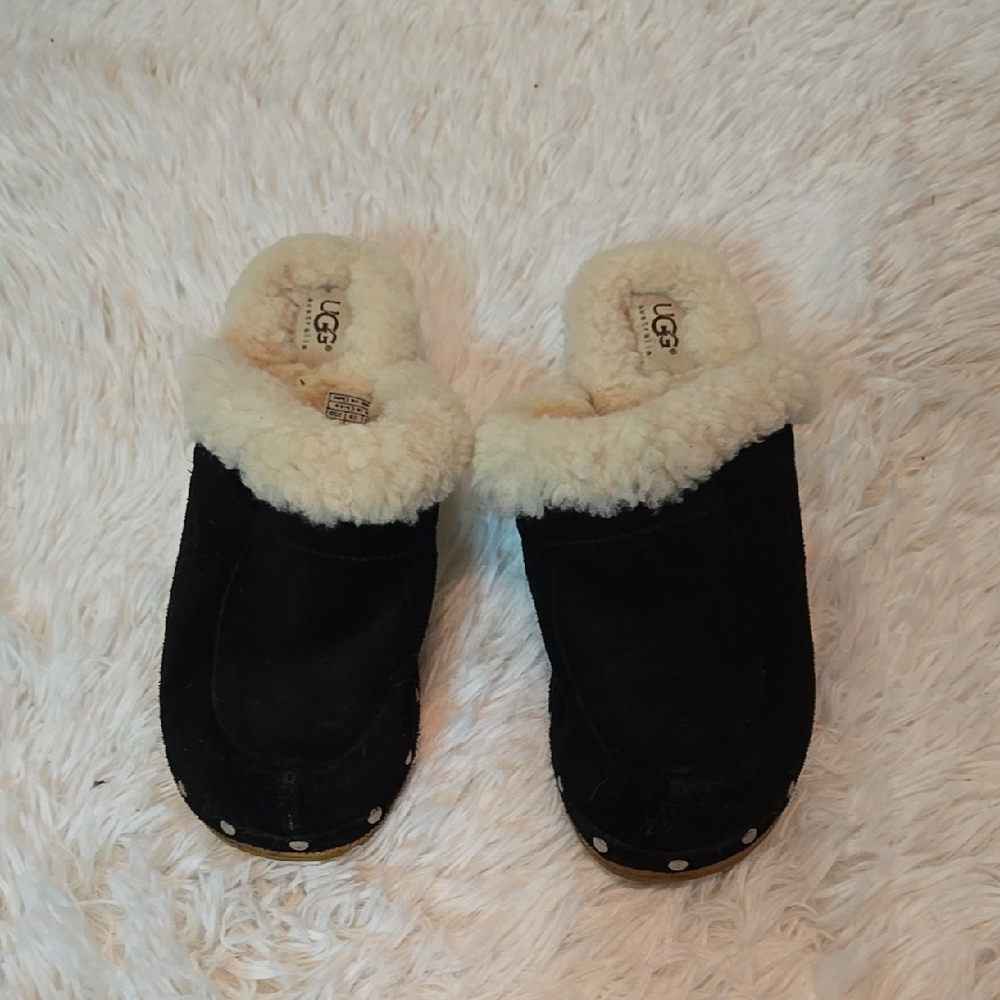 UGG KALIE Women's Black Shearling Clogs